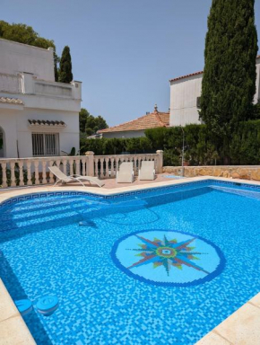 Chalet independiente con piscina, La Cañada